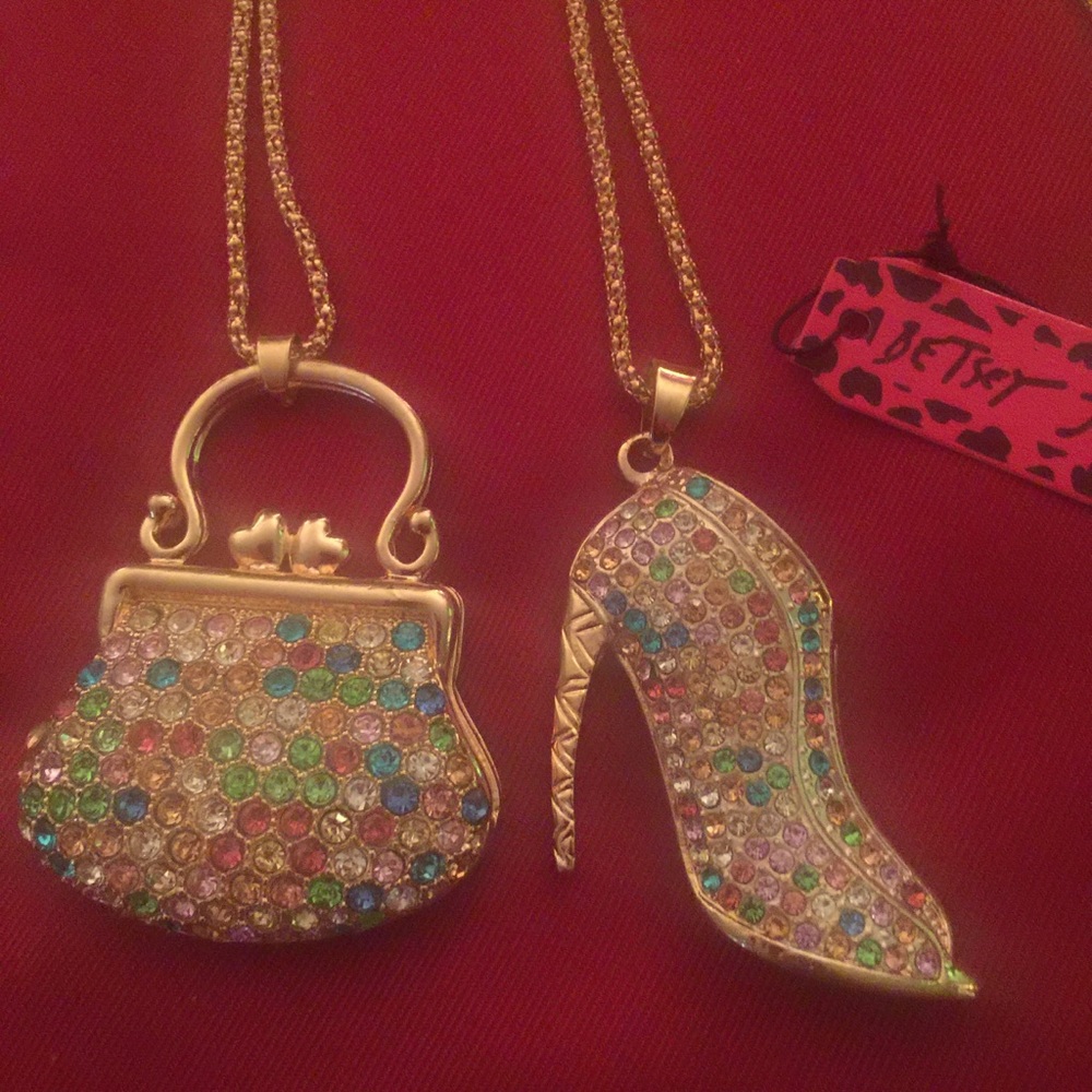 NWT BetseyJohnson Handbag And Shoe Necklace Set - Picture 1 of 2